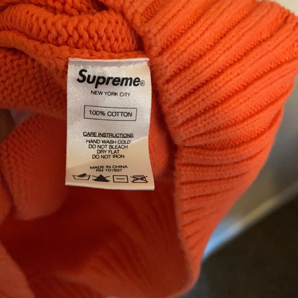 Supreme Crewneck - Picture 3 of 4